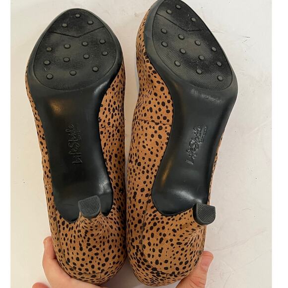 Women's LifeStride Parigi Leopard Animal Print 2.5 Inch High Heel Pump Size 8.5 - Picture 5 of 16